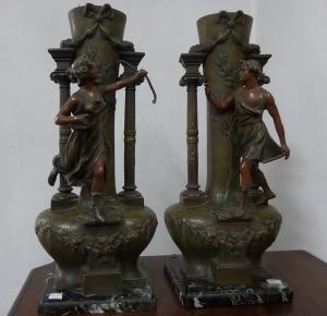 Coppia di Vasi - Sculture